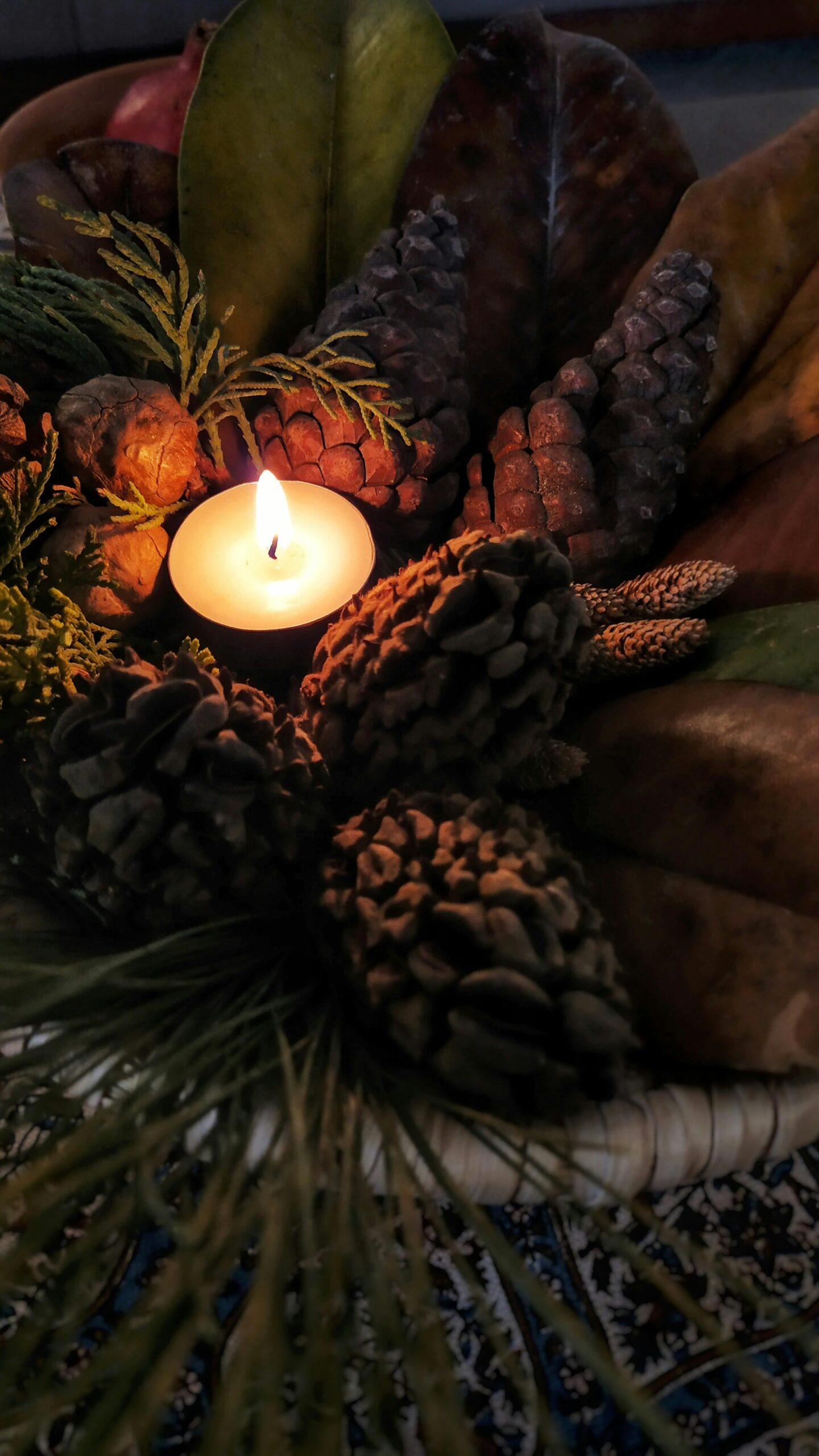 pinecone centerpiece